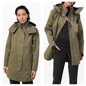 Lululemon rain shaker trench